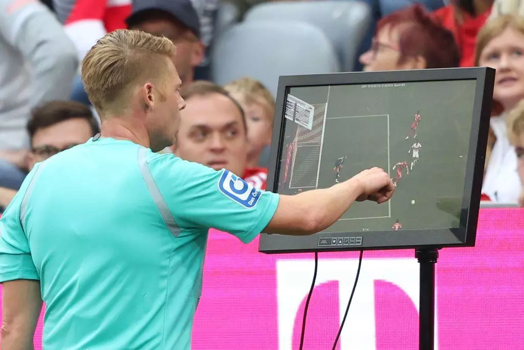VAR ตัดสินฟุตบอล